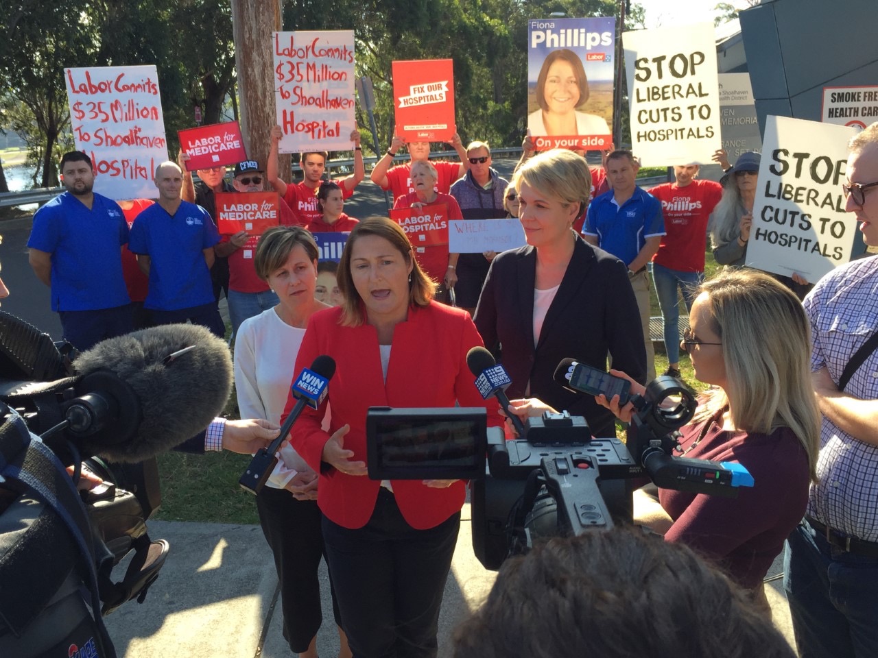 Media release: Minister must intervene to keep mental health service open Main Image